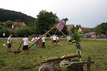 Grossansicht in neuem Fenster: Kirwafreunde Httb. Bild 2